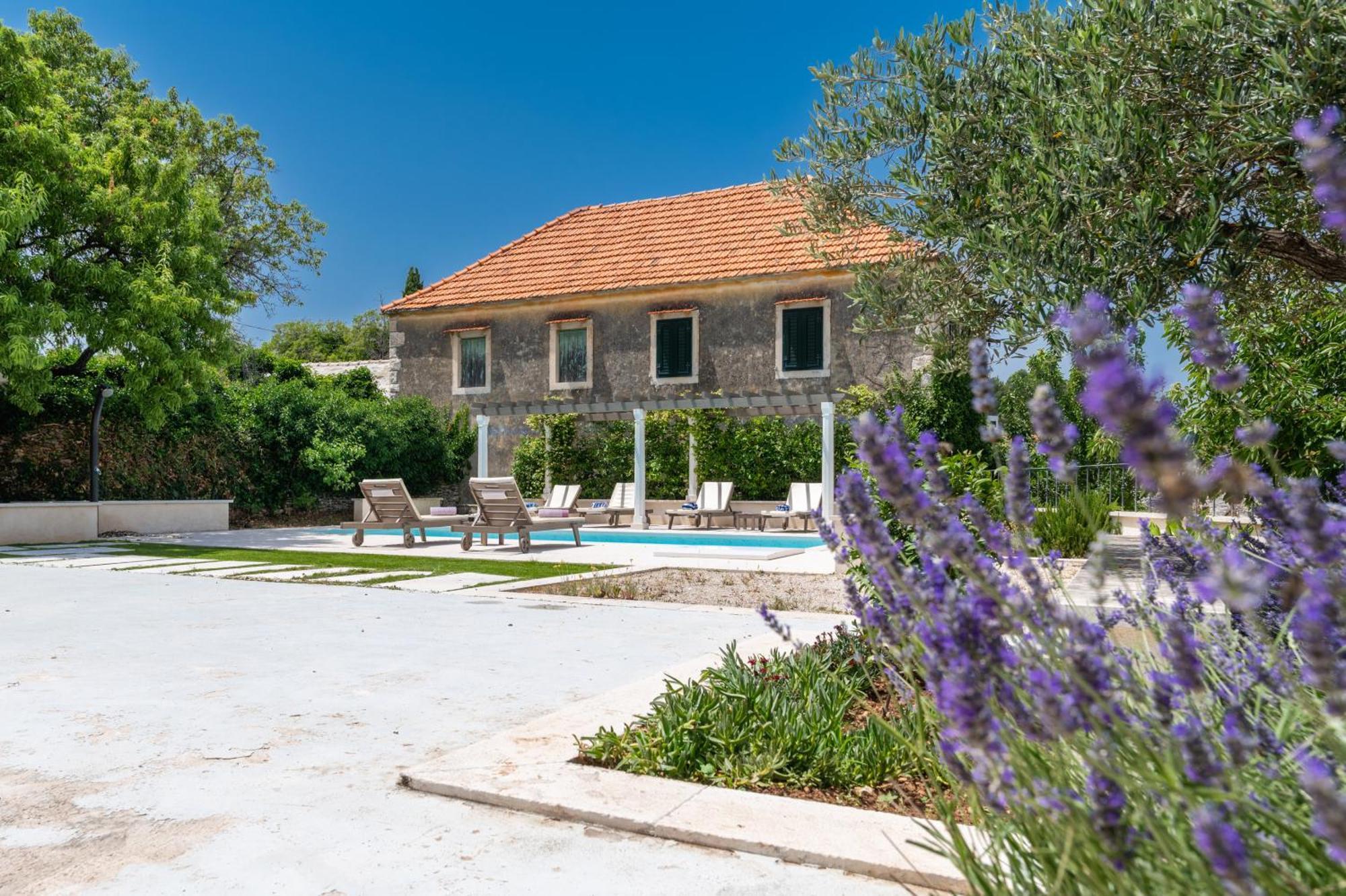 Škrip Villa Komelo מראה חיצוני תמונה